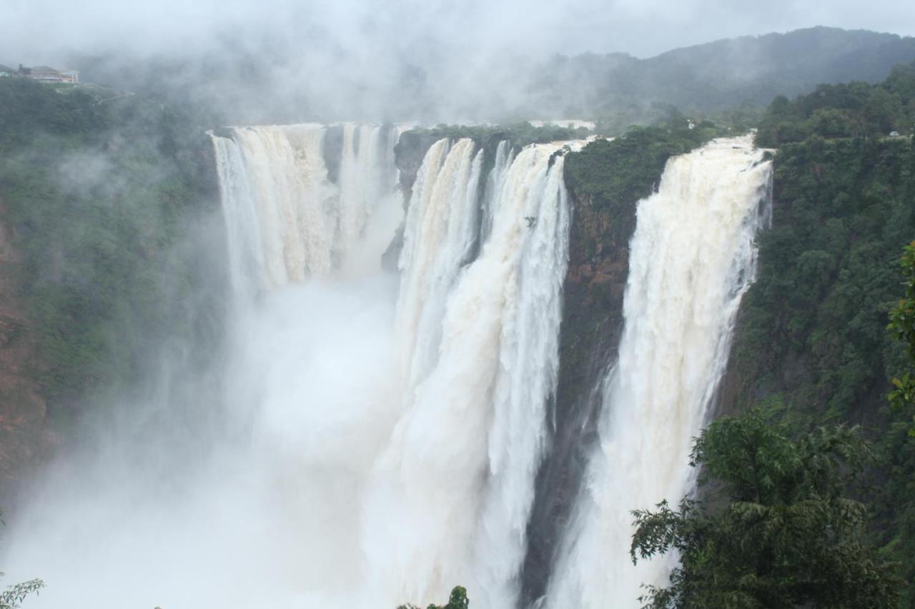 KSTDC Hotel Mayura Gerusoppa, Jogfalls Māvingundi Esterno foto